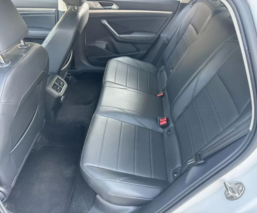 2021 Volkswagen Lavida 1.5L 113HP L4 6AT,autocango,china used car exporter,china ev exporter,chinese used car exporter,chinese used ev exporter