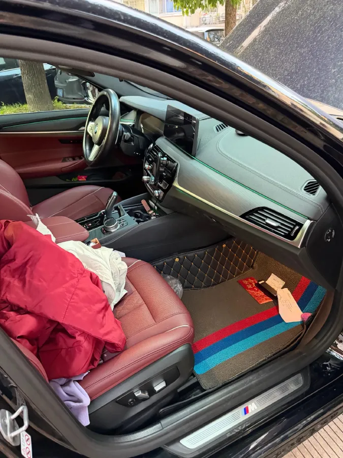 2022 BMW 5 Series 2.0T 252HP L4 8AT,autocango,china used car exporter,china ev exporter,chinese used car exporter,chinese used ev exporter