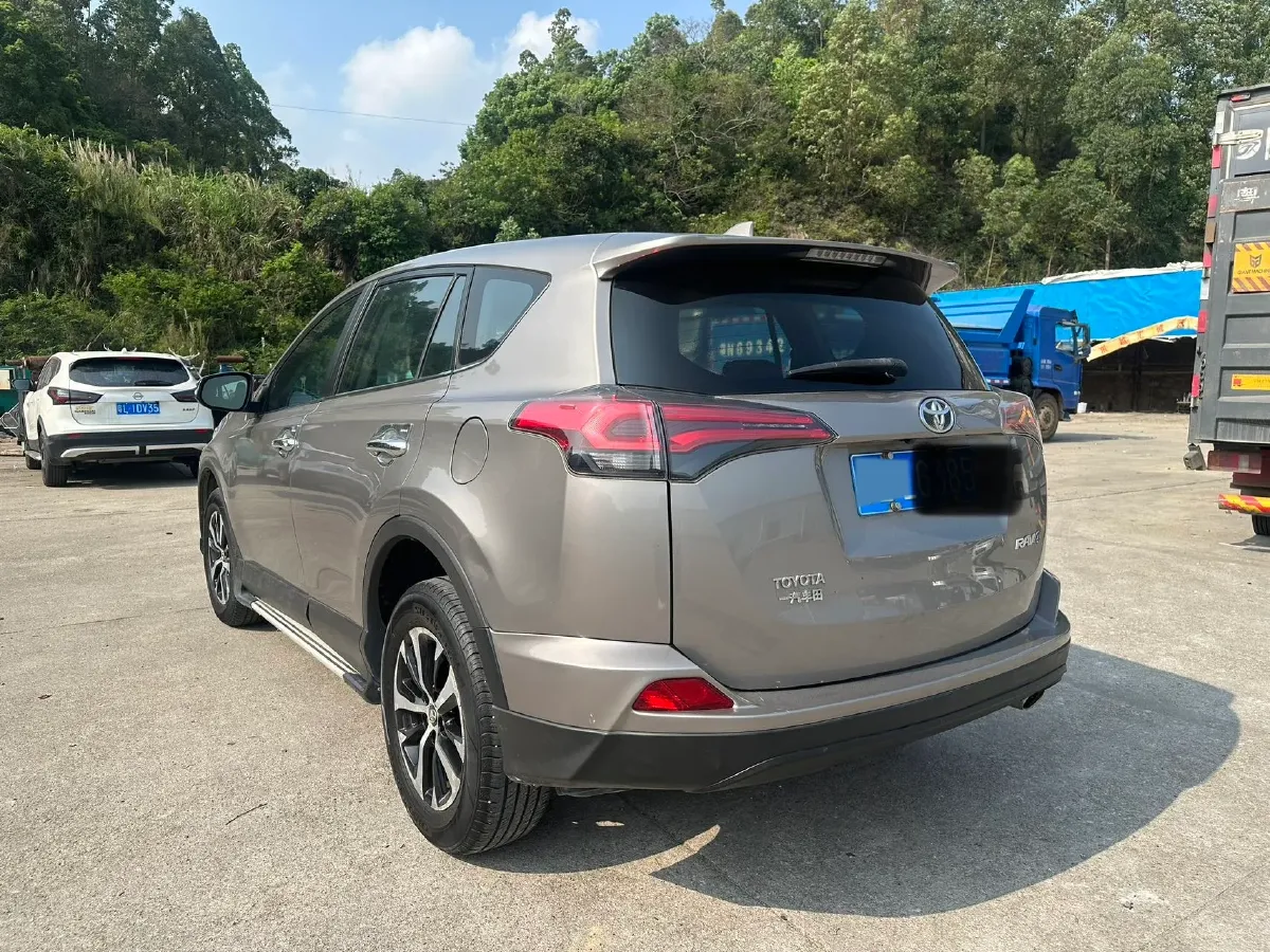 2018 Toyota RAV4 2.0L 151HP L4 CVT,autocango,china used car exporter,china ev exporter,chinese used car exporter,chinese used ev exporter