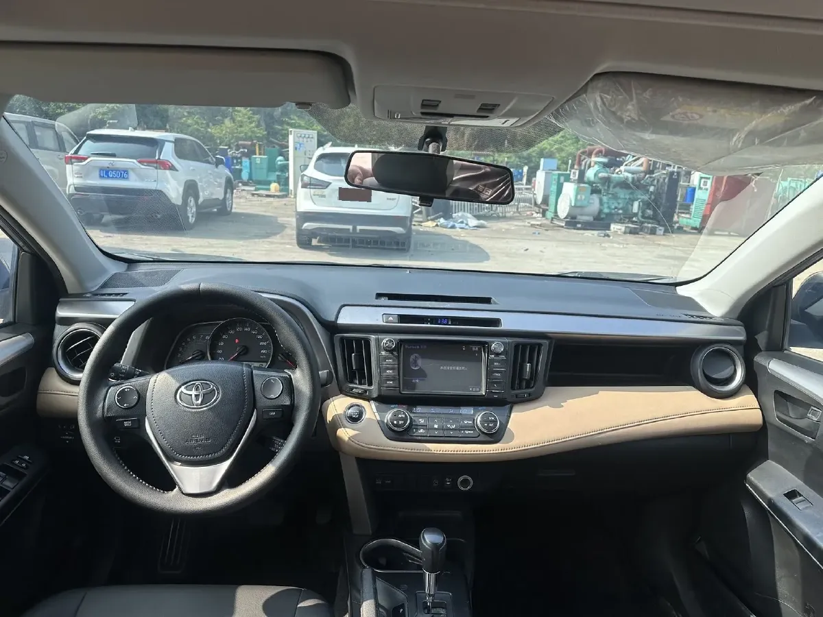 2018 Toyota RAV4 2.0L 151HP L4 CVT,autocango,china used car exporter,china ev exporter,chinese used car exporter,chinese used ev exporter