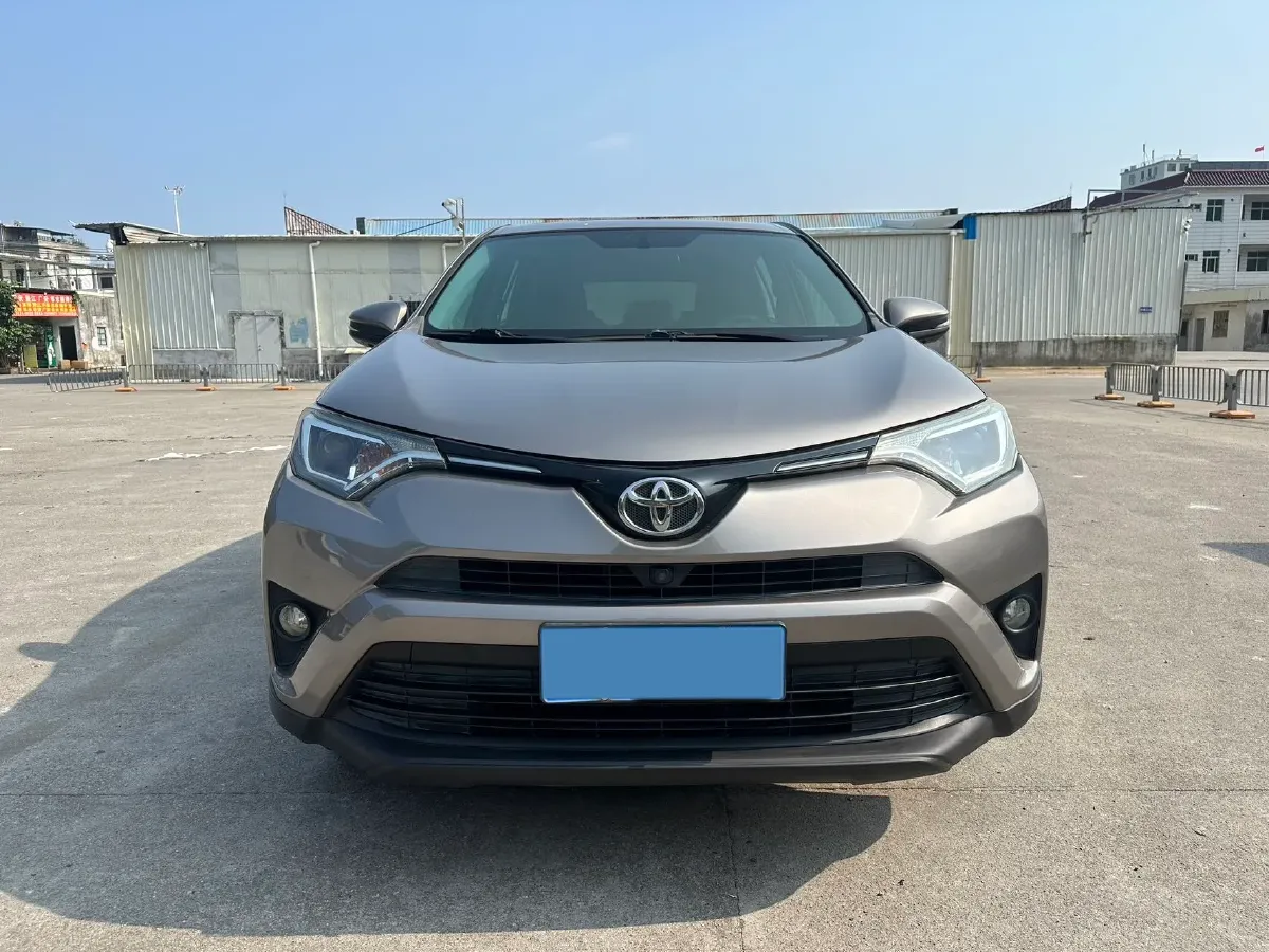 2018 Toyota RAV4 2.0L 151HP L4 CVT,autocango,china used car exporter,china ev exporter,chinese used car exporter,chinese used ev exporter