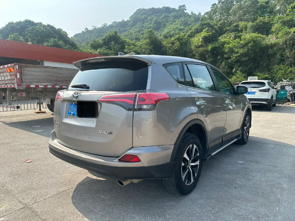2018 Toyota RAV4 2.0L 151HP L4 CVT,autocango,china used car exporter,china ev exporter,chinese used car exporter,chinese used ev exporter