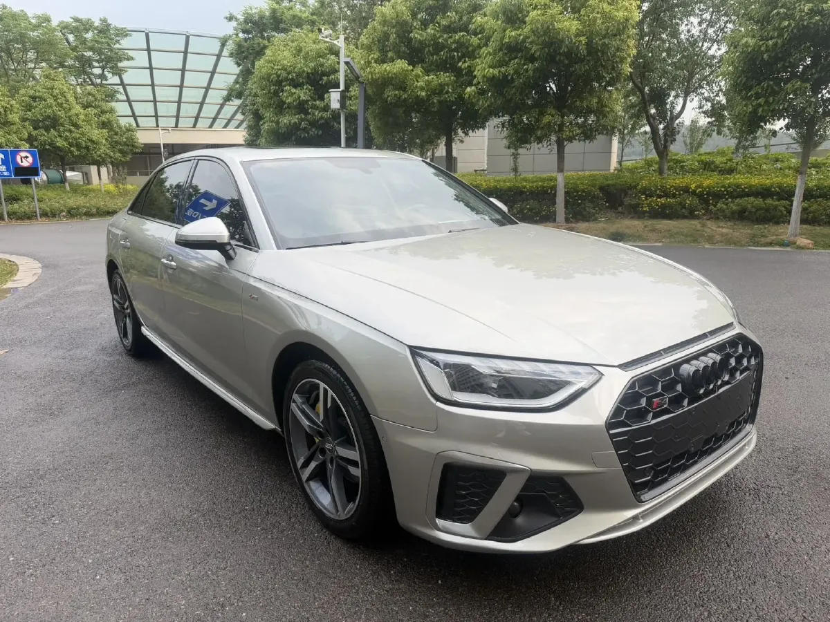 2020 Audi A4L 2.0T 190HP L4 7DCT,autocango,china used car exporter,china ev exporter,chinese used car exporter,chinese used ev exporter