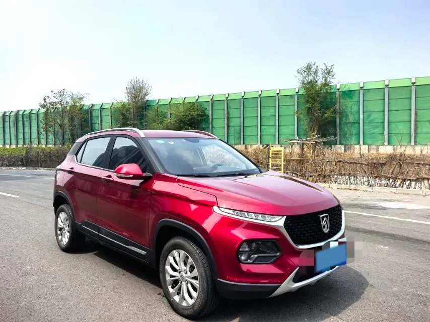 2019 BaoJun 730 1.5L 105HP L4 6MT,autocango,china used car exporter,china ev exporter,chinese used car exporter,chinese used ev exporter