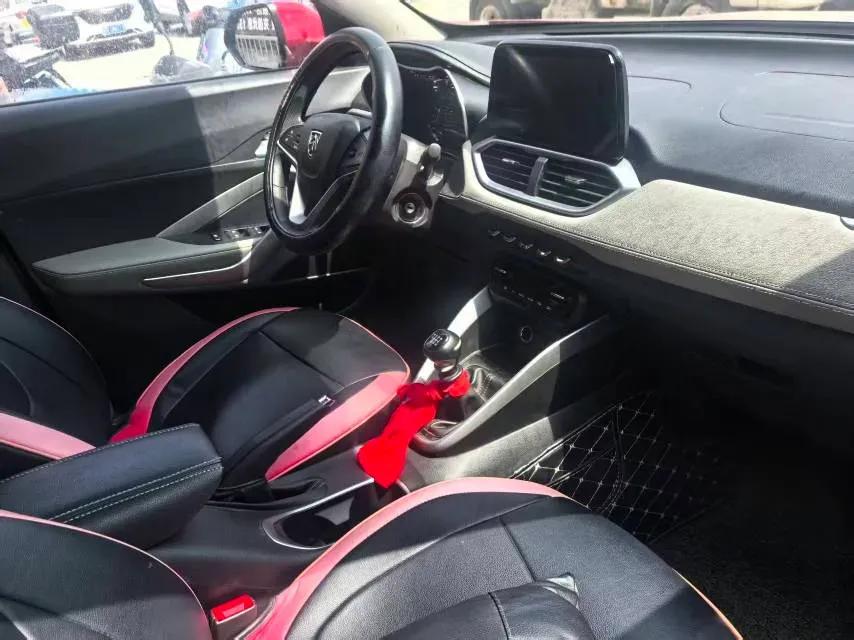 2019 BaoJun 730 1.5L 105HP L4 6MT,autocango,china used car exporter,china ev exporter,chinese used car exporter,chinese used ev exporter