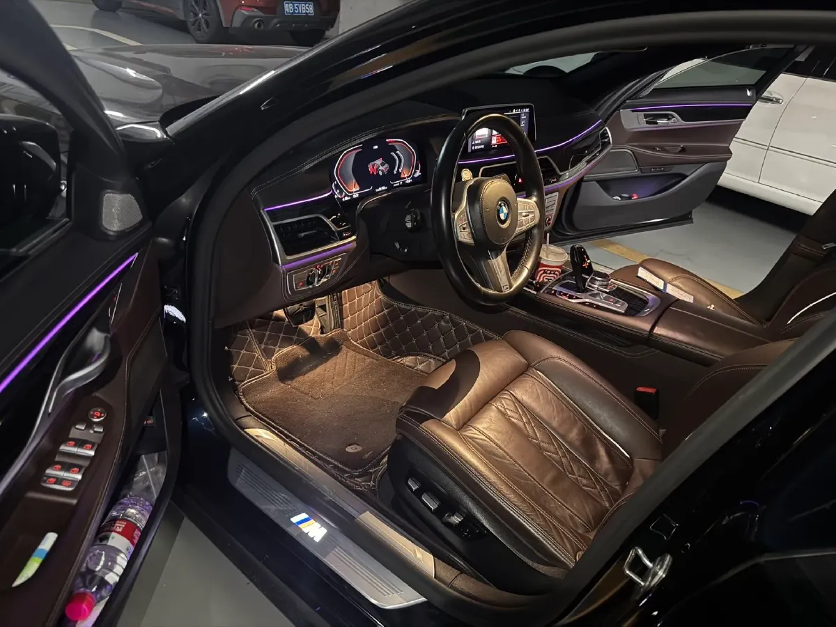 2021 BMW 7 Series 2.0T 265HP L4 8AT,autocango,china used car exporter,china ev exporter,chinese used car exporter,chinese used ev exporter