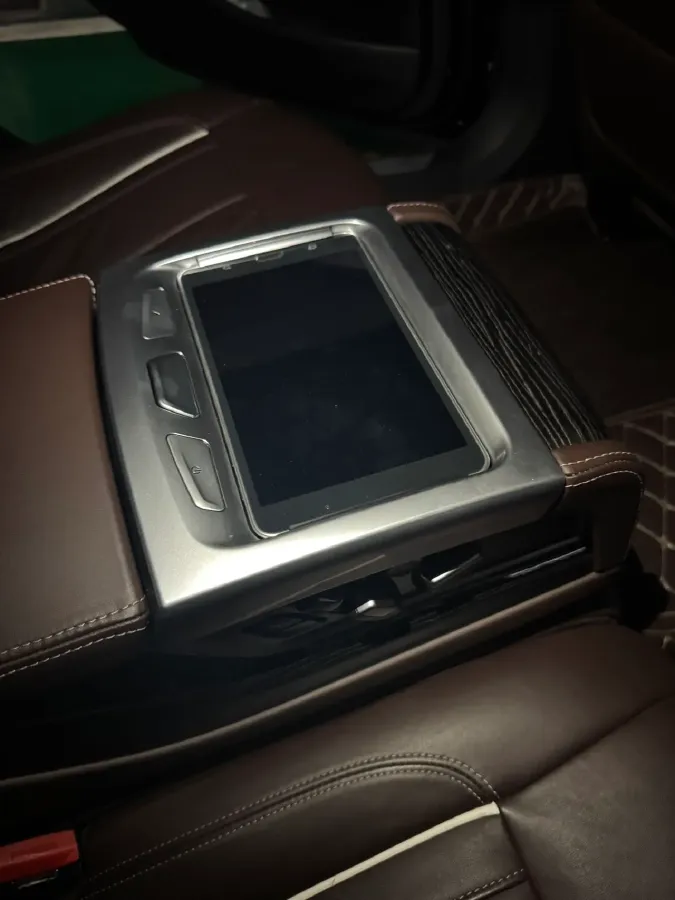 2021 BMW 7 Series 2.0T 265HP L4 8AT,autocango,china used car exporter,china ev exporter,chinese used car exporter,chinese used ev exporter