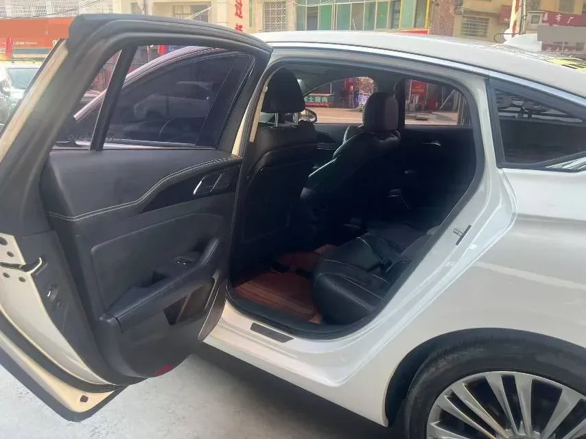 2019 HongQi H5 1.8T 180HP L4 6AT,autocango,china used car exporter,china ev exporter,chinese used car exporter,chinese used ev exporter