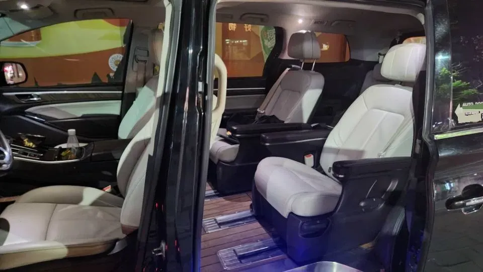 2021 GAC Trumpchi M8 2.0T 252HP L4 8AT,autocango,china used car exporter,china ev exporter,chinese used car exporter,chinese used ev exporter