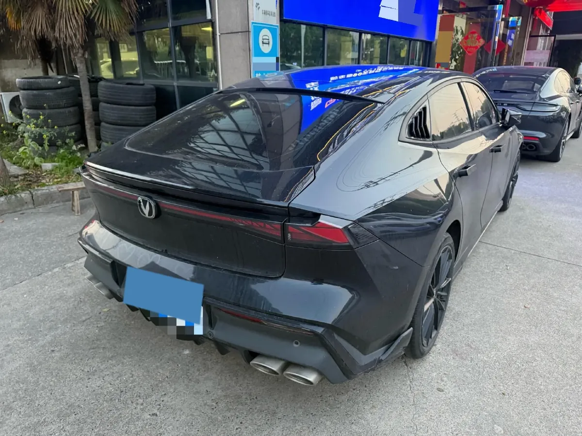 2023 ChangAn UNI-V 1.5T 188HP L4 7DCT,autocango,china used car exporter,china ev exporter,chinese used car exporter,chinese used ev exporter