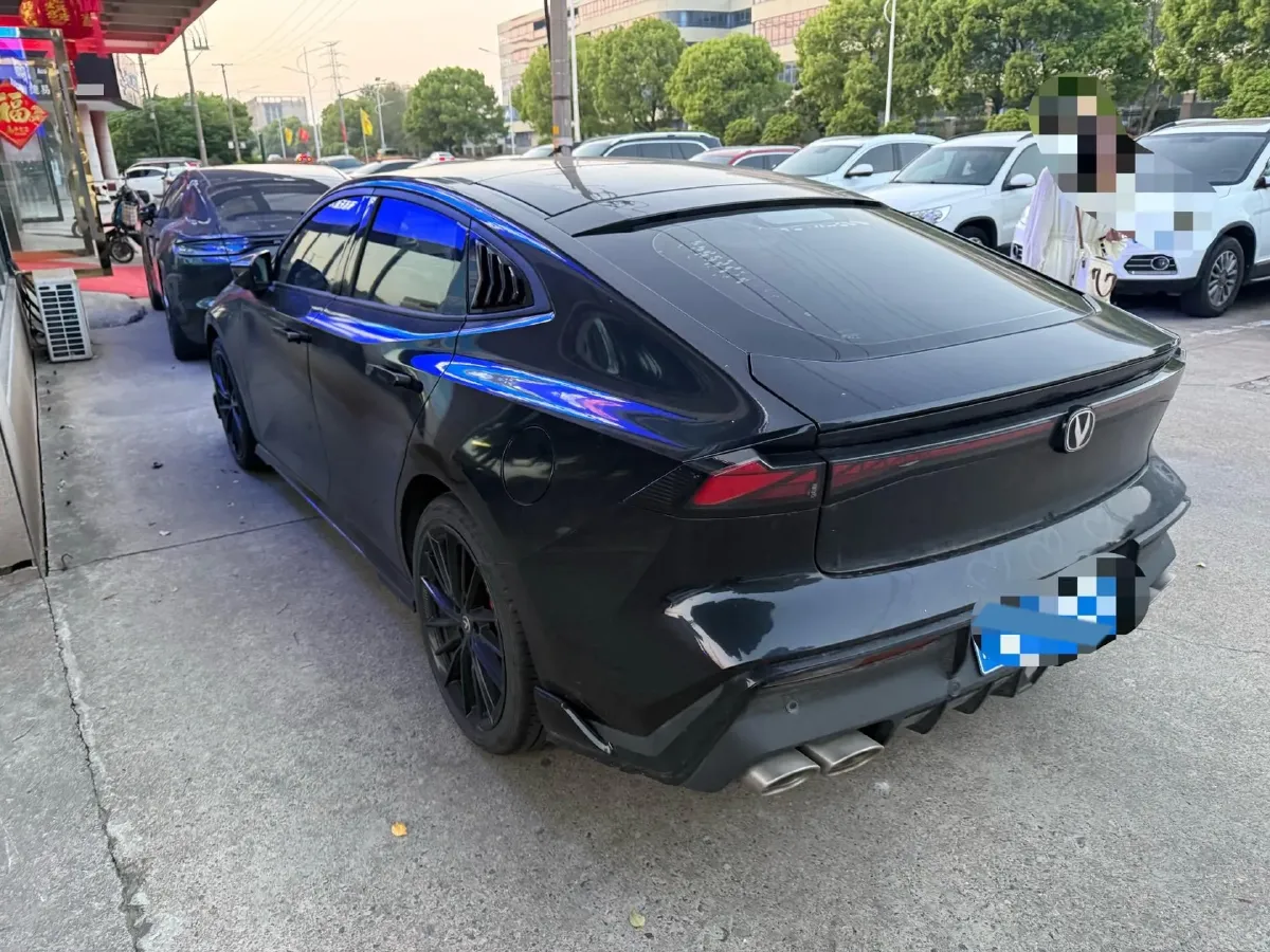 2023 ChangAn UNI-V 1.5T 188HP L4 7DCT,autocango,china used car exporter,china ev exporter,chinese used car exporter,chinese used ev exporter