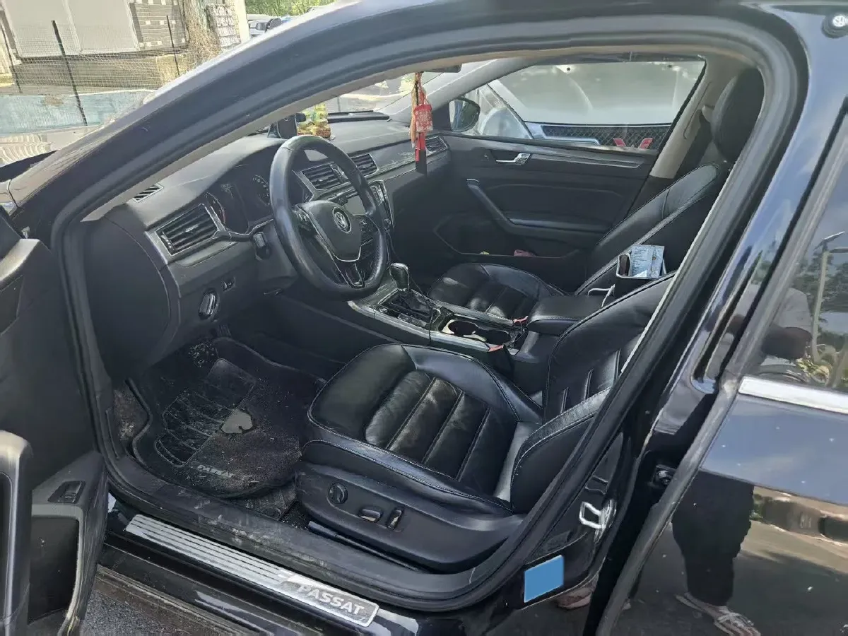 2017 Volkswagen Passat 1.8T 180HP L4 7DCT,autocango,china used car exporter,china ev exporter,chinese used car exporter,chinese used ev exporter