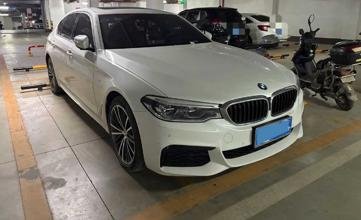 2020 BMW 5 Series 2.0T 252HP L4 8AT,autocango,china used car exporter,china ev exporter,chinese used car exporter,chinese used ev exporter
