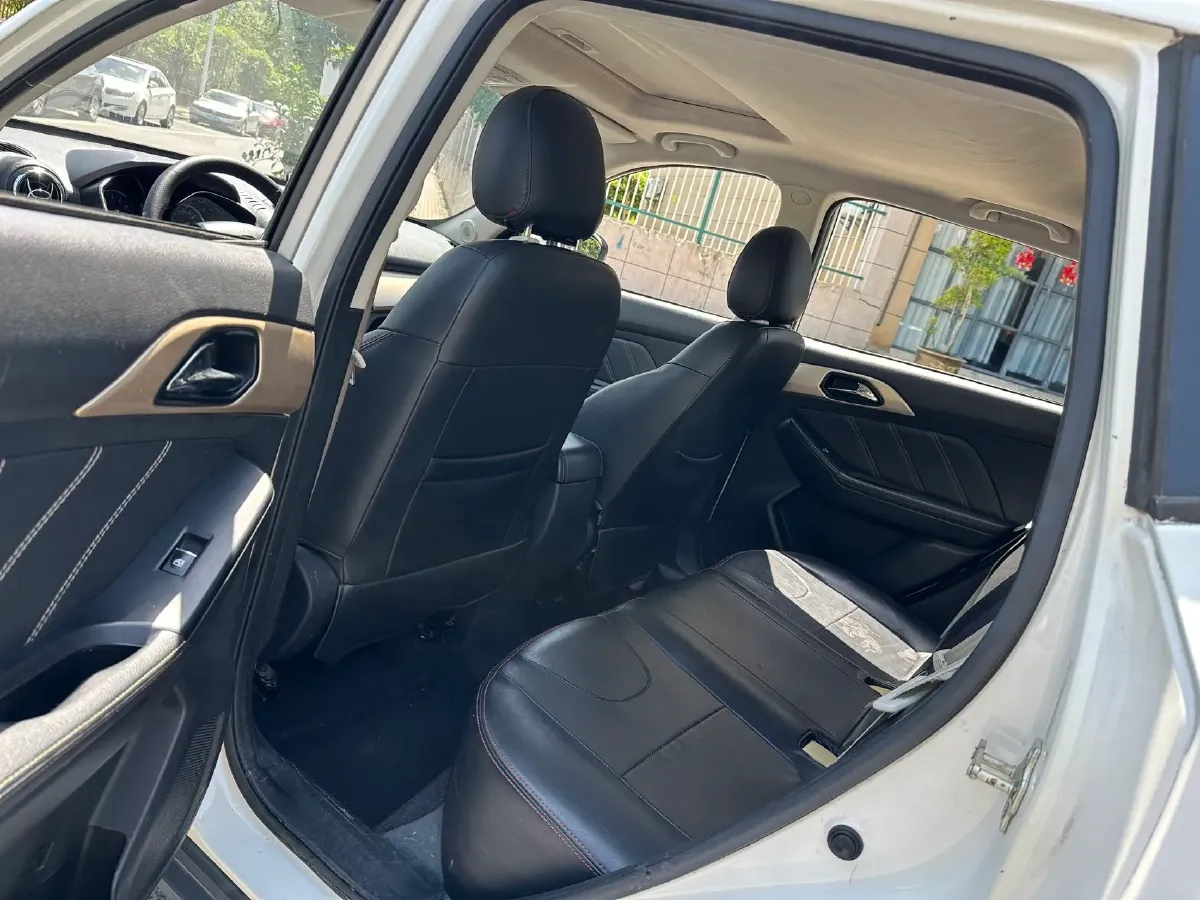 2016 BAIC ChangHe Q35 1.5L 116HP L4 4AT,autocango,china used car exporter,china ev exporter,chinese used car exporter,chinese used ev exporter