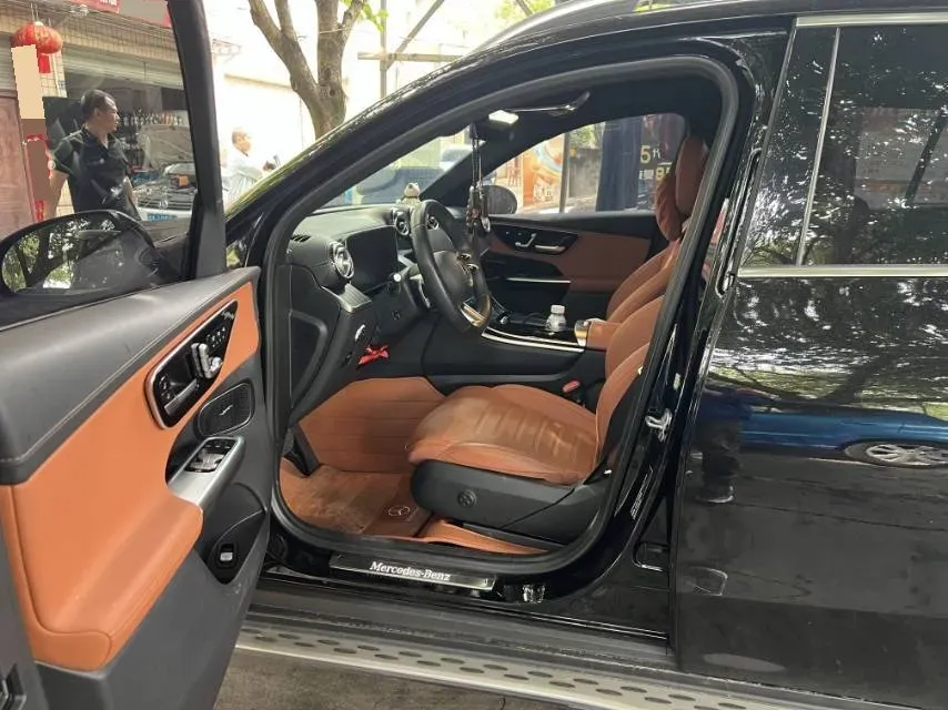 2024 Mercedes-Benz GLC Class 2.0T 204HP L4 9AT,autocango,china used car exporter,china ev exporter,chinese used car exporter,chinese used ev exporter