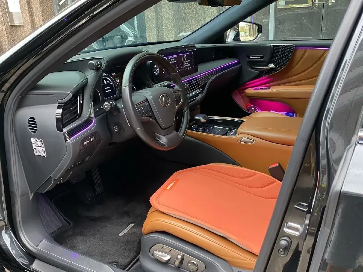 2020 Lexus LS 3.5L 299HP V6 E-CVT Hybrid,autocango,china used car exporter,china ev exporter,chinese used car exporter,chinese used ev exporter