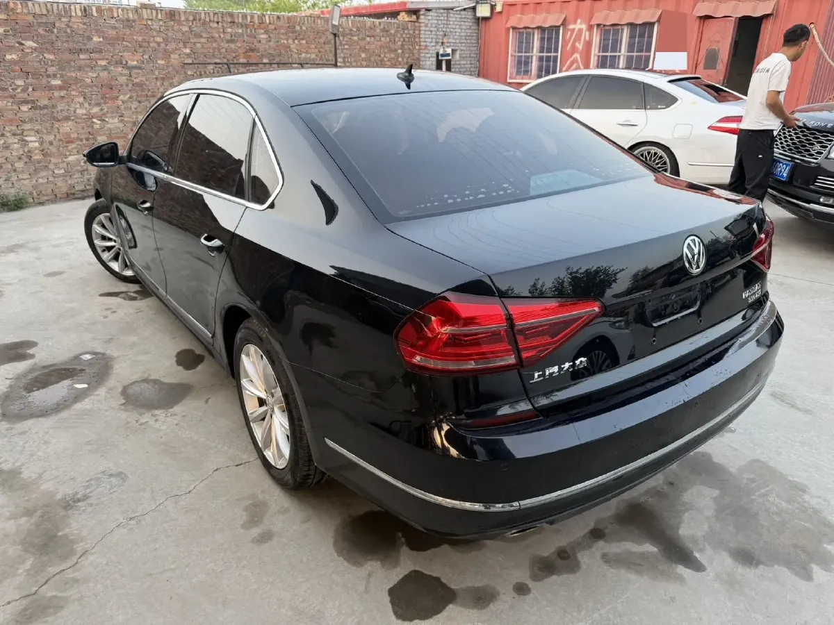 2017 Volkswagen Passat 1.8T 180HP L4 7DCT,autocango,china used car exporter,china ev exporter,chinese used car exporter,chinese used ev exporter