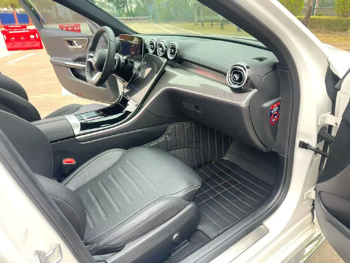 2024 Mercedes-Benz C Class 1.5T 204HP L4 9AT,autocango,china used car exporter,china ev exporter,chinese used car exporter,chinese used ev exporter