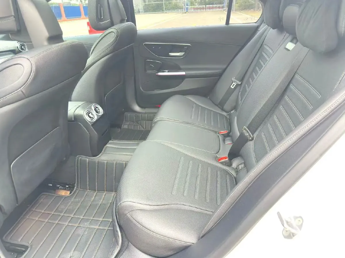 2024 Mercedes-Benz C Class 1.5T 204HP L4 9AT,autocango,china used car exporter,china ev exporter,chinese used car exporter,chinese used ev exporter