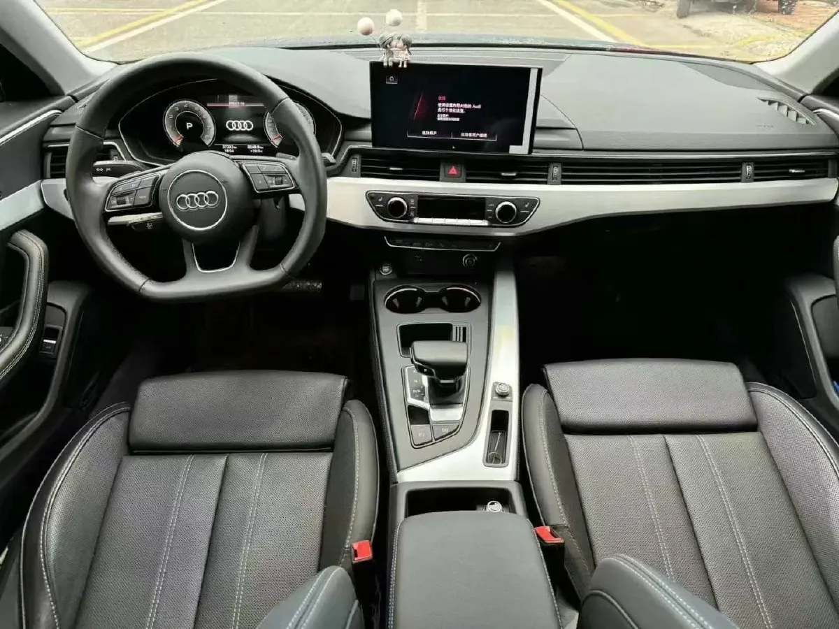 2023 Audi A4L 2.0T 190HP L4 7DCT,autocango,china used car exporter,china ev exporter,chinese used car exporter,chinese used ev exporter