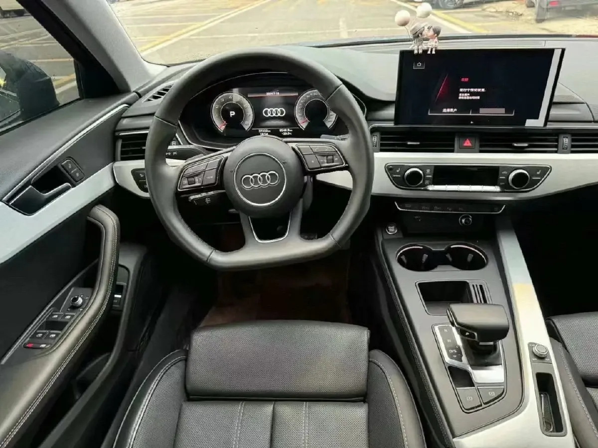 2023 Audi A4L 2.0T 190HP L4 7DCT,autocango,china used car exporter,china ev exporter,chinese used car exporter,chinese used ev exporter