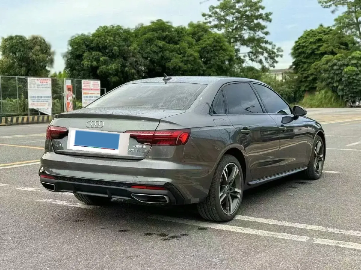 2023 Audi A4L 2.0T 190HP L4 7DCT,autocango,china used car exporter,china ev exporter,chinese used car exporter,chinese used ev exporter