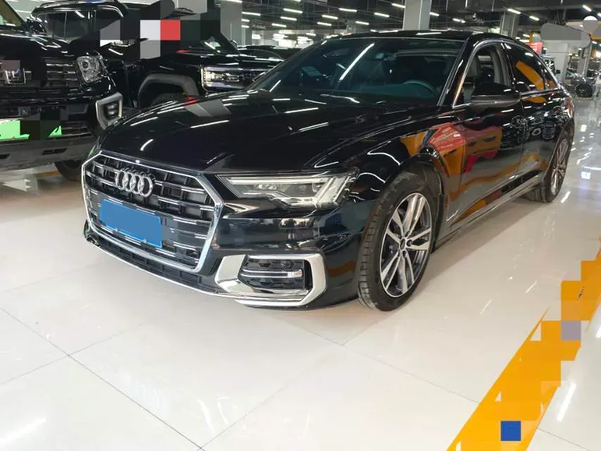 2024 Audi A6L 2.0T 245HP L4 7DCT,autocango,china used car exporter,china ev exporter,chinese used car exporter,chinese used ev exporter