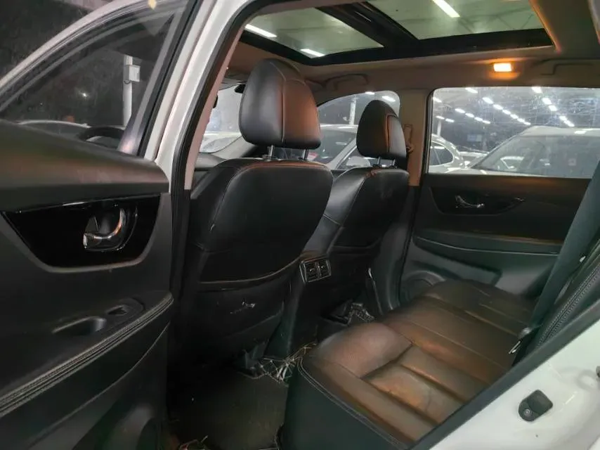 2021 Nissan X-Trail 2.0L 151HP L4 CVT,autocango,china used car exporter,china ev exporter,chinese used car exporter,chinese used ev exporter