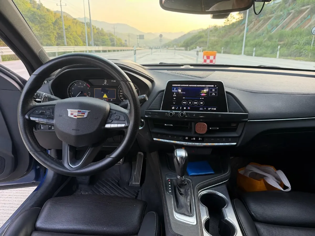 2020 Cadillac CT4 2.0T 237HP L4 8AT,autocango,china used car exporter,china ev exporter,chinese used car exporter,chinese used ev exporter