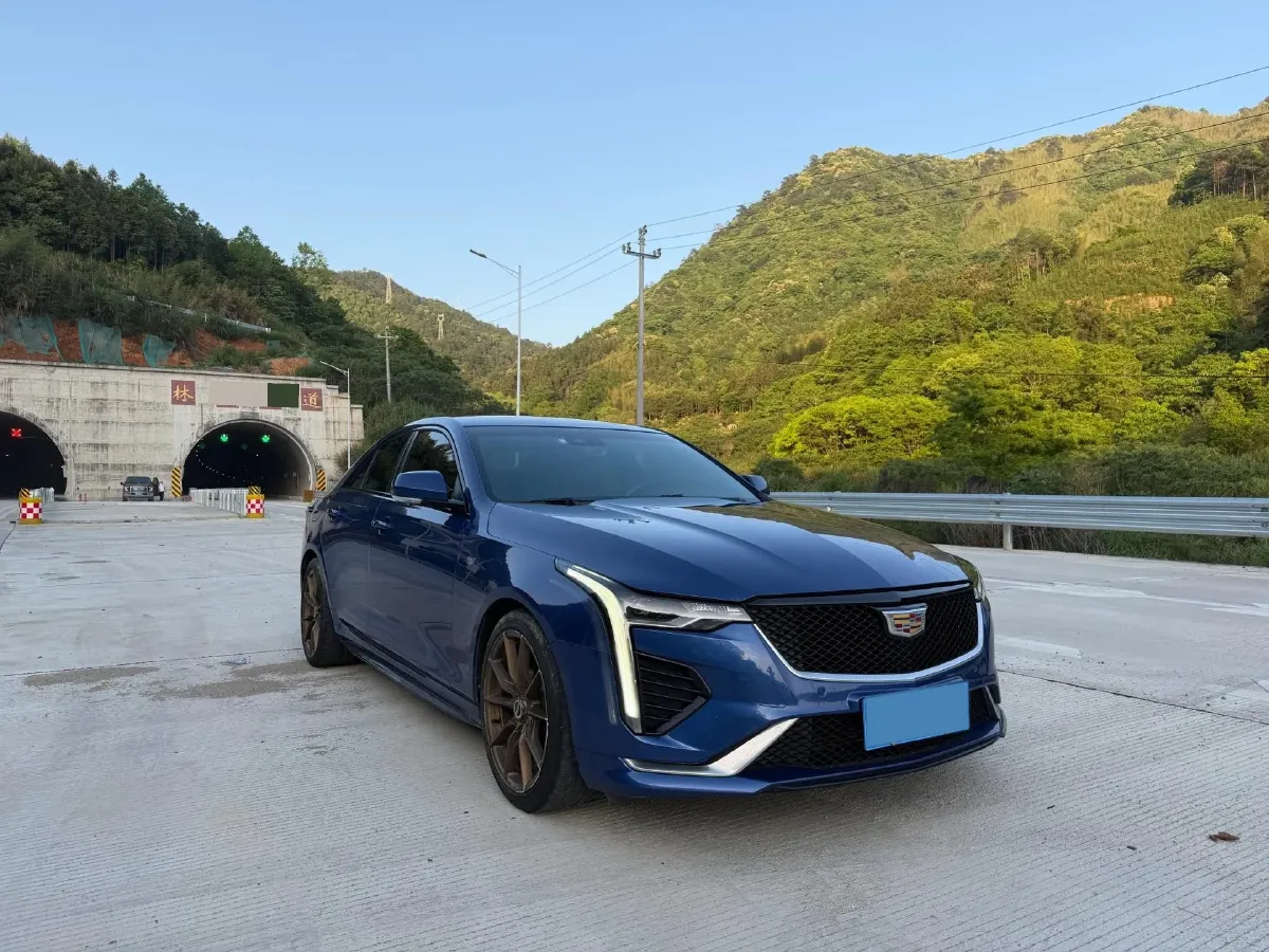 2020 Cadillac CT4 2.0T 237HP L4 8AT,autocango,china used car exporter,china ev exporter,chinese used car exporter,chinese used ev exporter