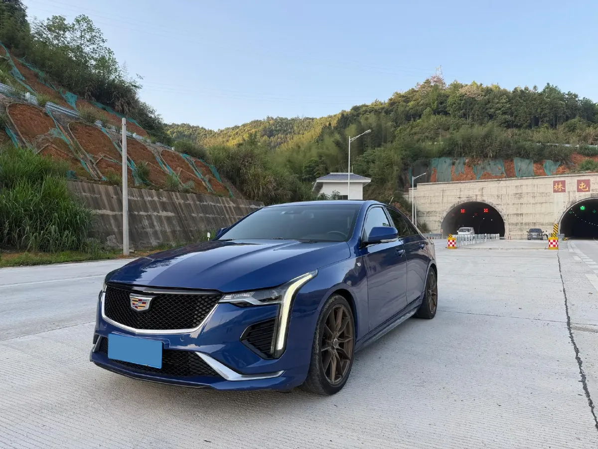 2020 Cadillac CT4 2.0T 237HP L4 8AT,autocango,china used car exporter,china ev exporter,chinese used car exporter,chinese used ev exporter