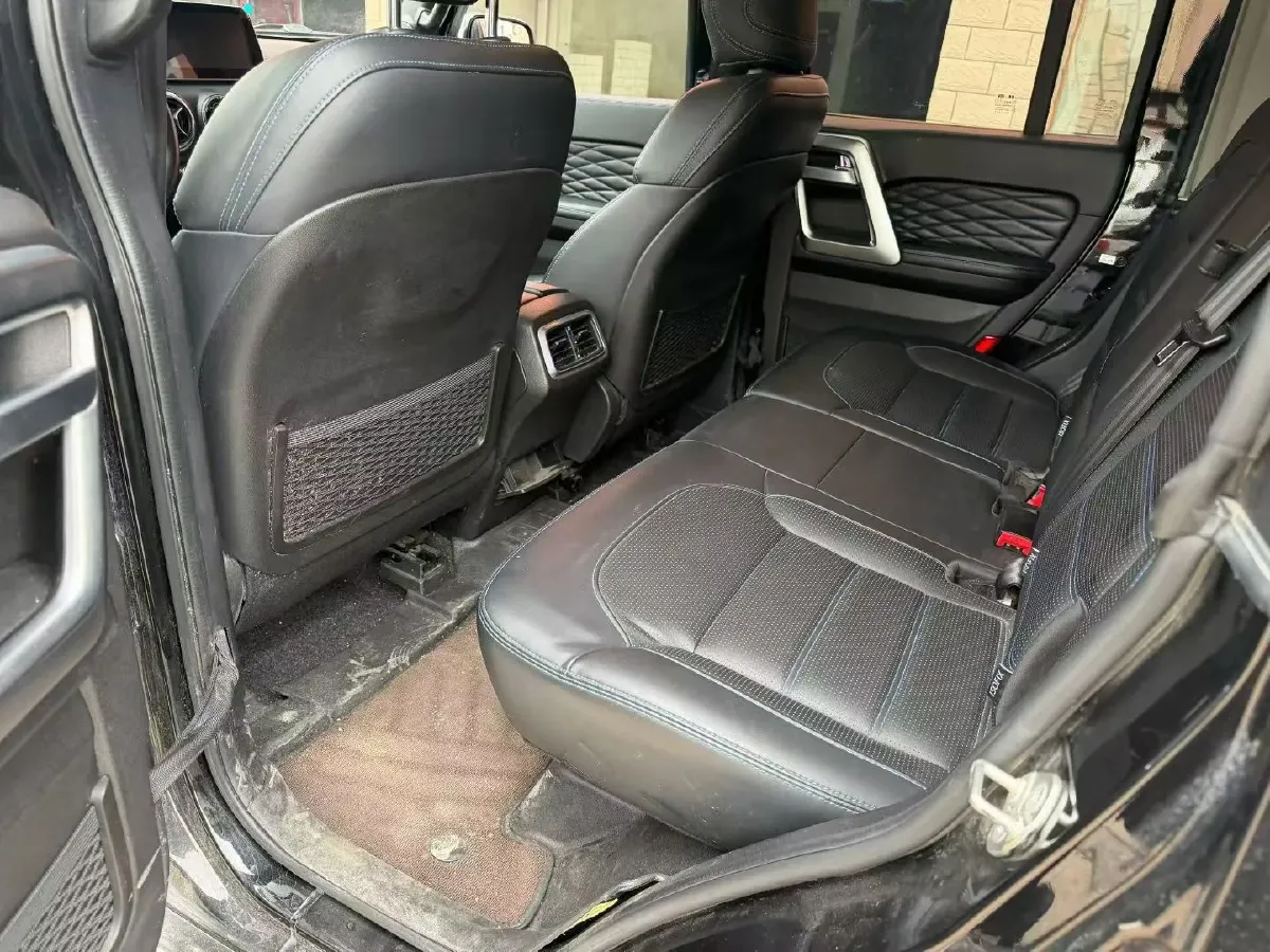 2021 Beijing BJ40 2.0T 224HP L4 8AT,autocango,china used car exporter,china ev exporter,chinese used car exporter,chinese used ev exporter