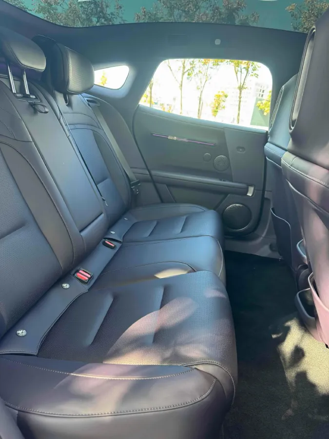 2025 Avatr 06 REEV 156HP REEV,autocango,china used car exporter,china ev exporter,chinese used car exporter,chinese used ev exporter