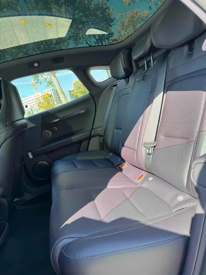 2025 Avatr 06 REEV 156HP REEV,autocango,china used car exporter,china ev exporter,chinese used car exporter,chinese used ev exporter