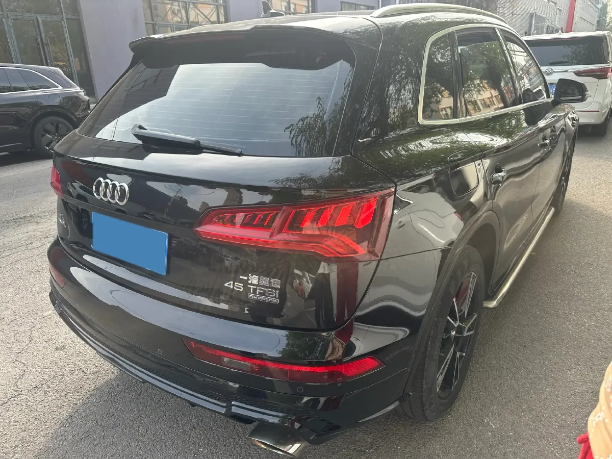2020 Audi Q5L 2.0T 252HP L4 7DCT,autocango,china used car exporter,china ev exporter,chinese used car exporter,chinese used ev exporter