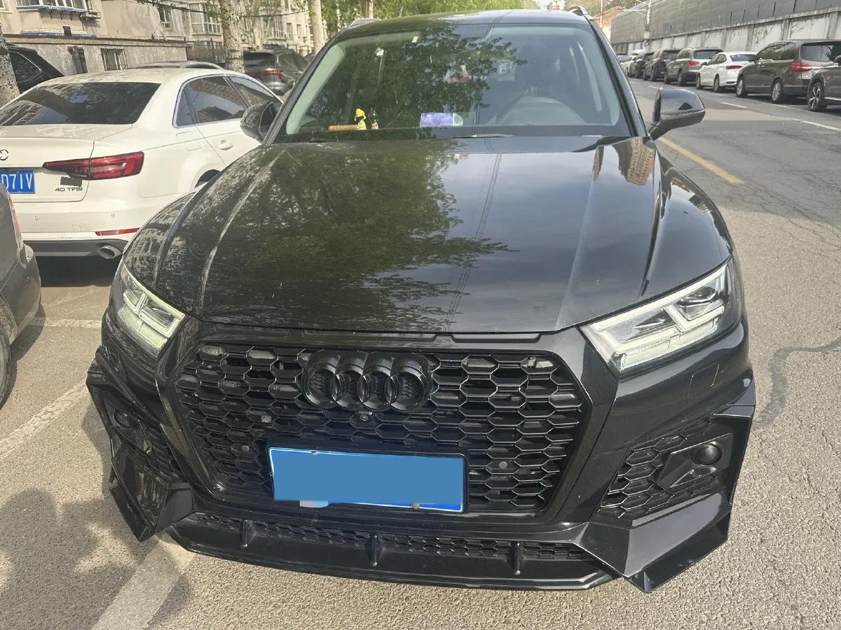 2020 Audi Q5L 2.0T 252HP L4 7DCT,autocango,china used car exporter,china ev exporter,chinese used car exporter,chinese used ev exporter