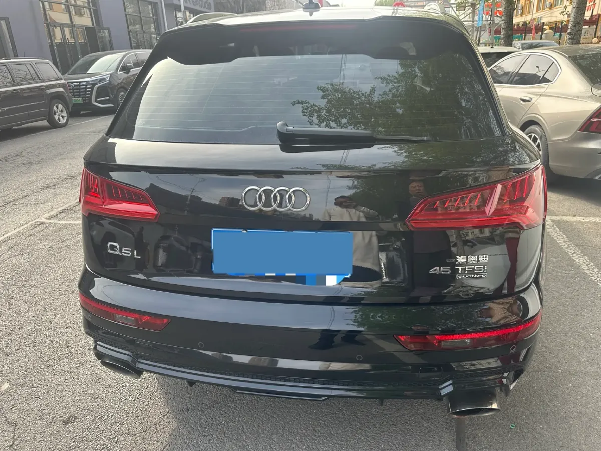 2020 Audi Q5L 2.0T 252HP L4 7DCT,autocango,china used car exporter,china ev exporter,chinese used car exporter,chinese used ev exporter