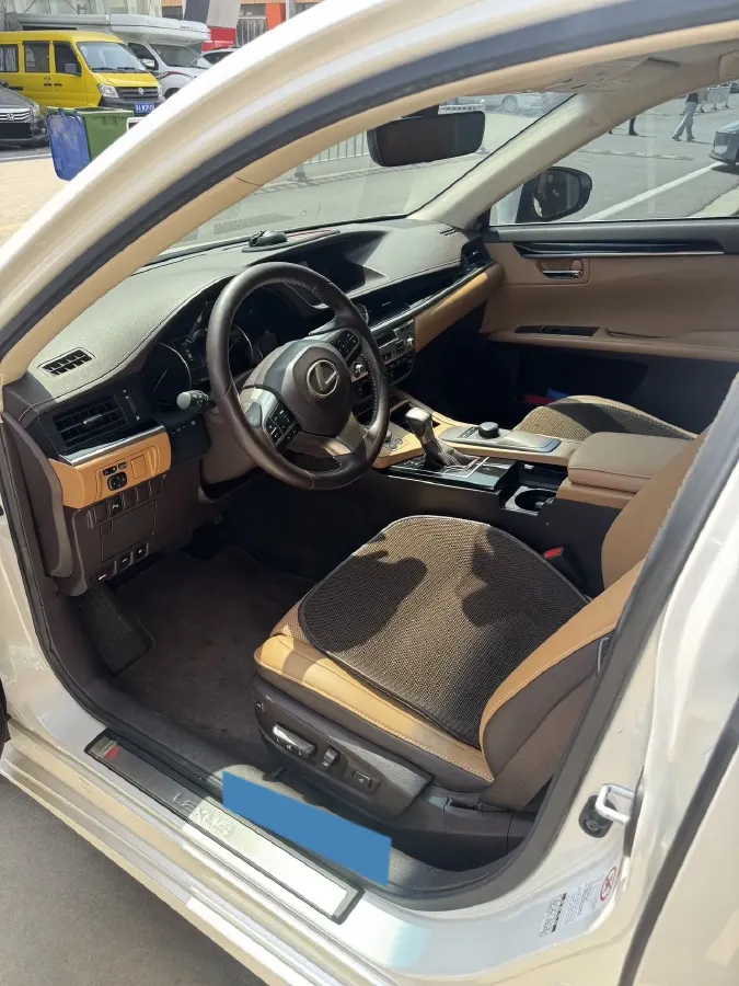 2017 Lexus ES 2.0L 167HP L4 6AT,autocango,china used car exporter,china ev exporter,chinese used car exporter,chinese used ev exporter