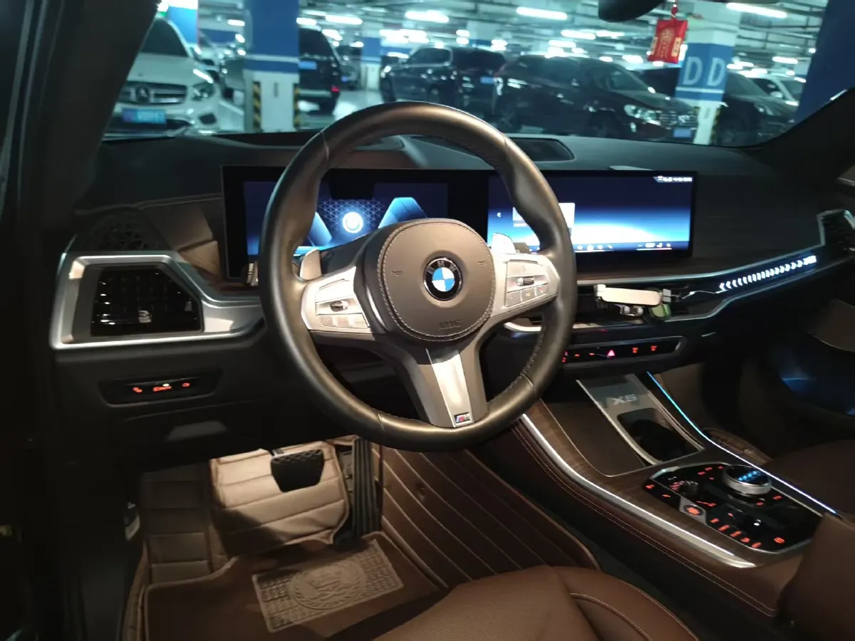 2023 BMW X5 3.0T 381HP L6 8AT,autocango,china used car exporter,china ev exporter,chinese used car exporter,chinese used ev exporter