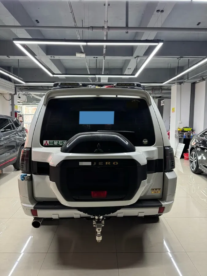 2018 Mitsubishi Pajero 3.0L 174HP V6 5AT,autocango,china used car exporter,china ev exporter,chinese used car exporter,chinese used ev exporter