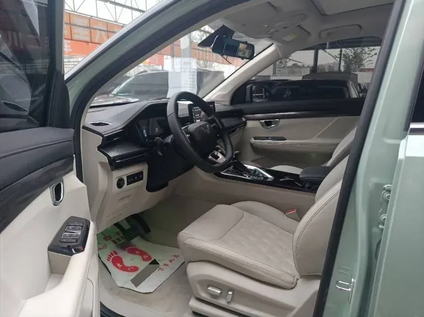 2021 WuLing XingChen 1.5T 147HP L4 CVT,autocango,china used car exporter,china ev exporter,chinese used car exporter,chinese used ev exporter