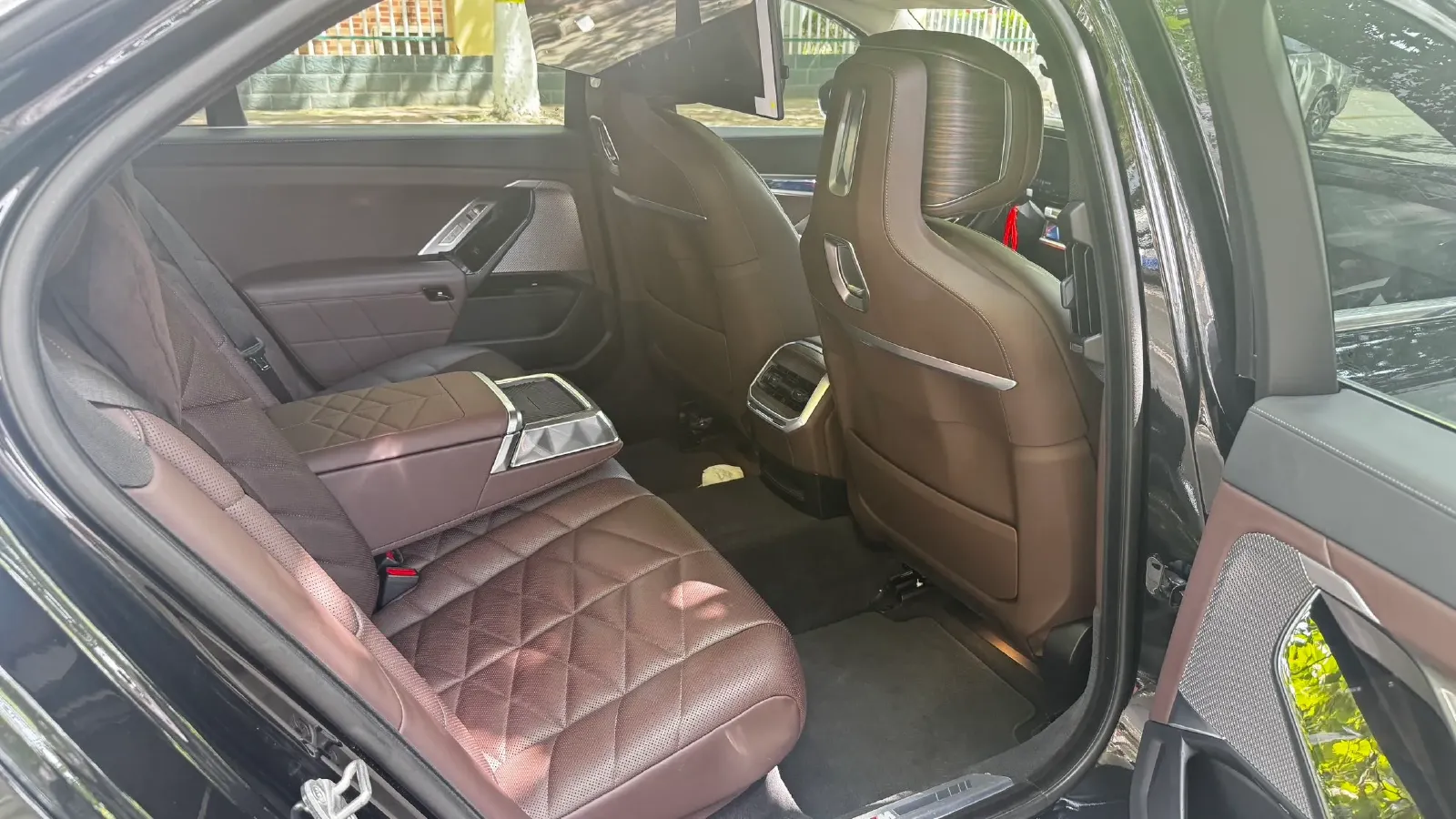 2023 BMW 7 Series 3.0T 381HP L6 8AT,autocango,china used car exporter,china ev exporter,chinese used car exporter,chinese used ev exporter