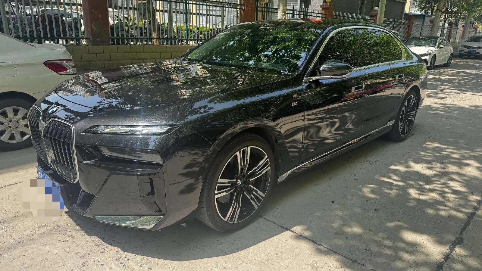 2023 BMW 7 Series 3.0T 381HP L6 8AT,autocango,china used car exporter,china ev exporter,chinese used car exporter,chinese used ev exporter