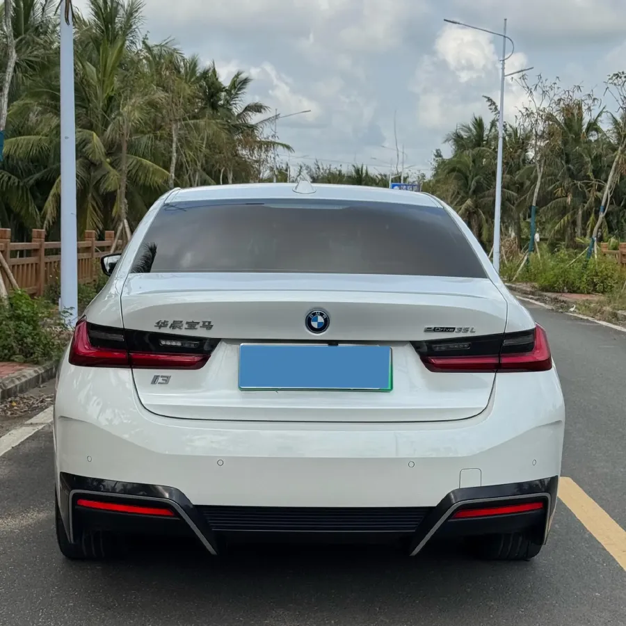 2024 BMW i3 BEV 70KWH,autocango,china used car exporter,china ev exporter,chinese used car exporter,chinese used ev exporter