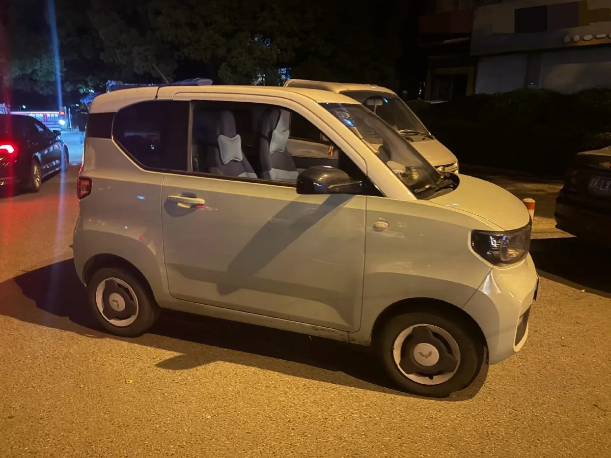 2020 WuLing HongGuang MINI EV BEV 9KWH,autocango,china used car exporter,china ev exporter,chinese used car exporter,chinese used ev exporter