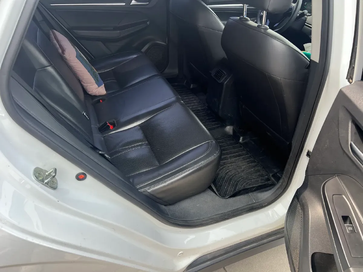 2021 Weltmeister E.5 BEV 49.92KWH,autocango,china used car exporter,china ev exporter,chinese used car exporter,chinese used ev exporter