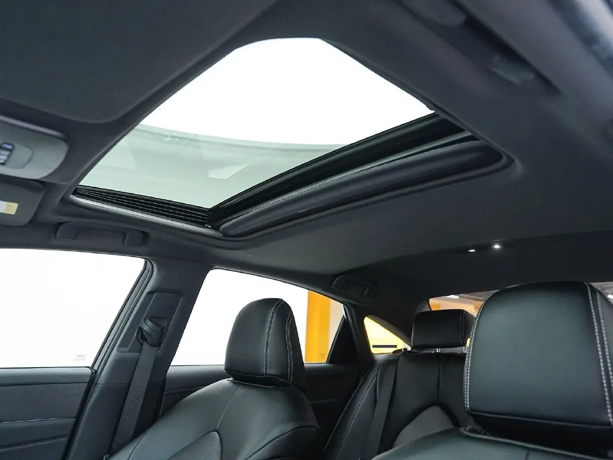 2019 Toyota Avalon 2.0L 178HP L4 CVT,autocango,china used car exporter,china ev exporter,chinese used car exporter,chinese used ev exporter