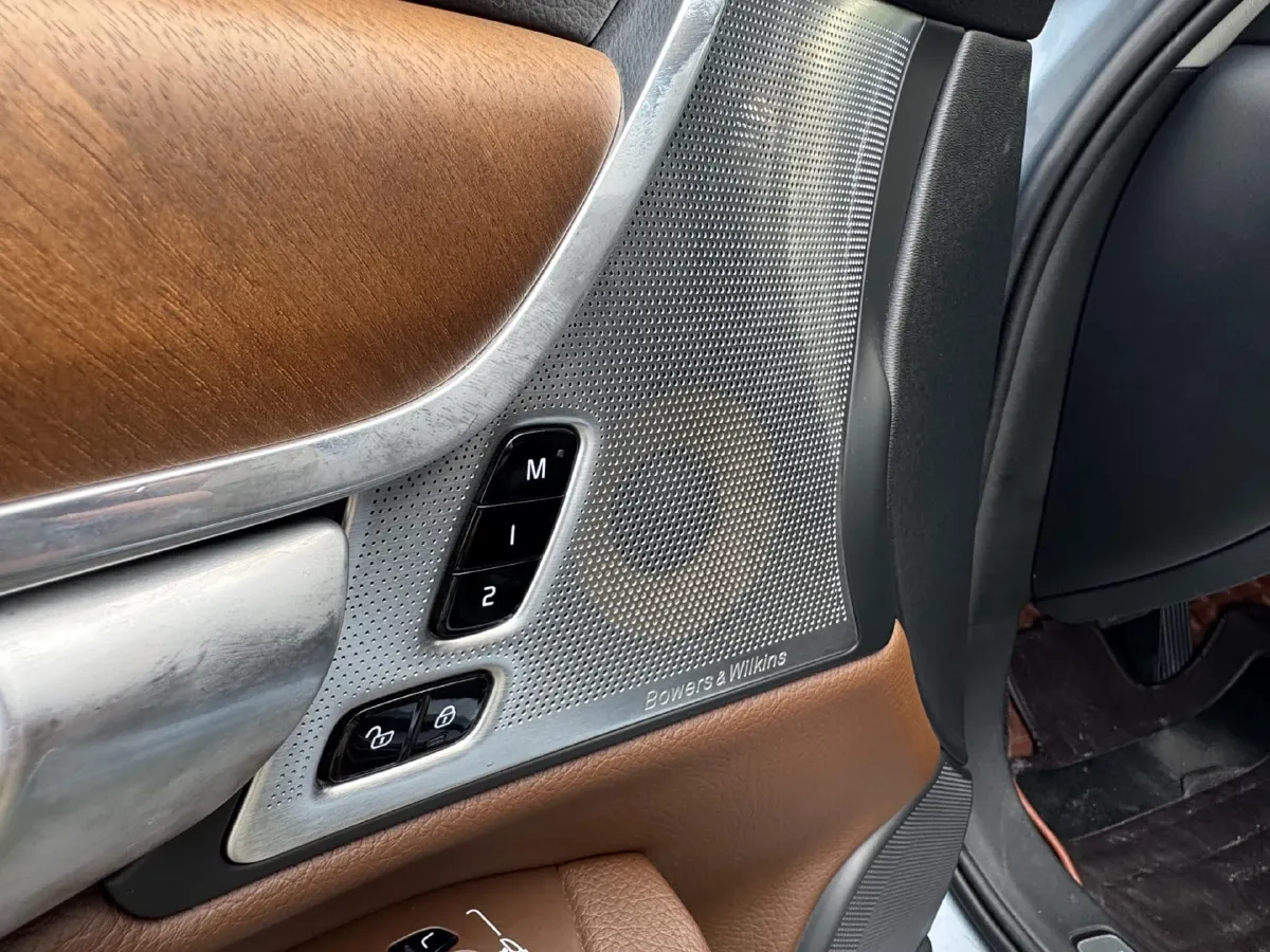 2019 Volvo S90 2.0T 254HP L4 8AT,autocango,china used car exporter,china ev exporter,chinese used car exporter,chinese used ev exporter