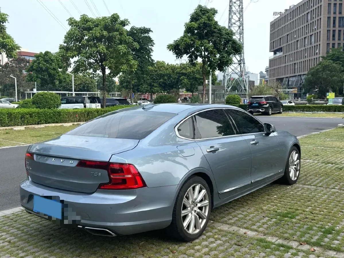 2019 Volvo S90 2.0T 254HP L4 8AT,autocango,china used car exporter,china ev exporter,chinese used car exporter,chinese used ev exporter