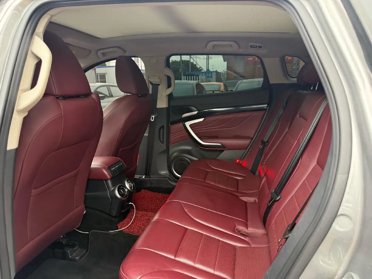 2017 WEY VV7 2.0T 234HP L4 7DCT,autocango,china used car exporter,china ev exporter,chinese used car exporter,chinese used ev exporter